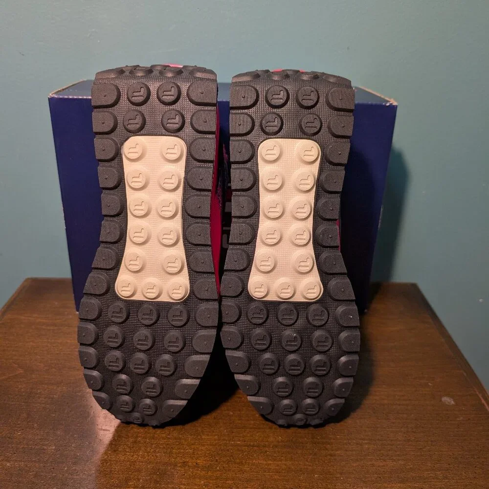 NWB FILA Reno Women's Shoes Size 9 with Sherpa Pink Purple Black